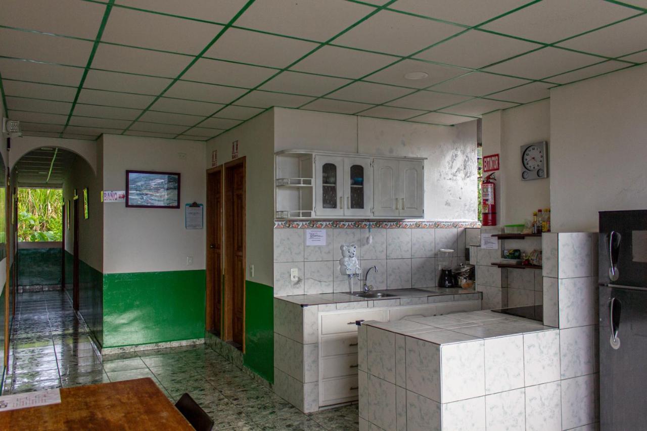 Hostal Limoncocha Tena Dış mekan fotoğraf